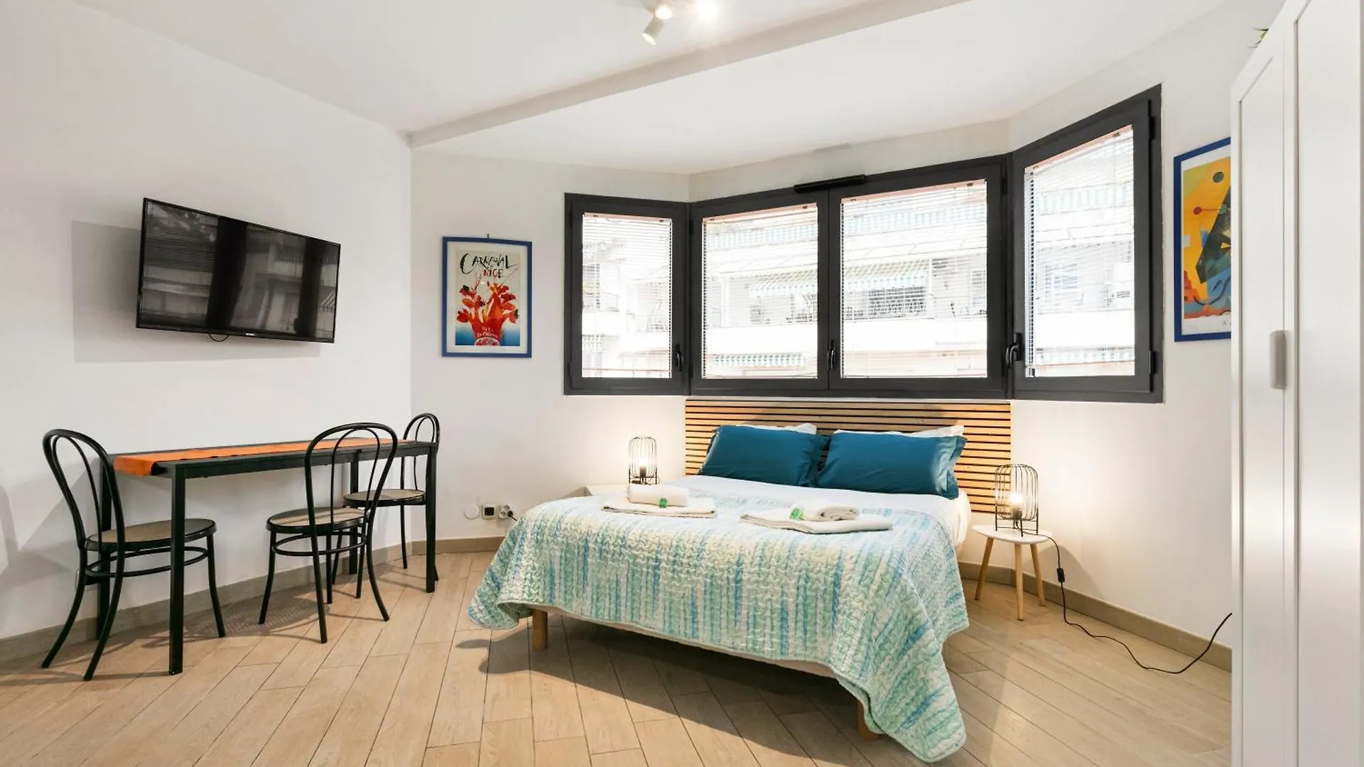 Les Oranges Five Stars Holidayhouse contacts